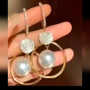 Fashion Earrings Gold color